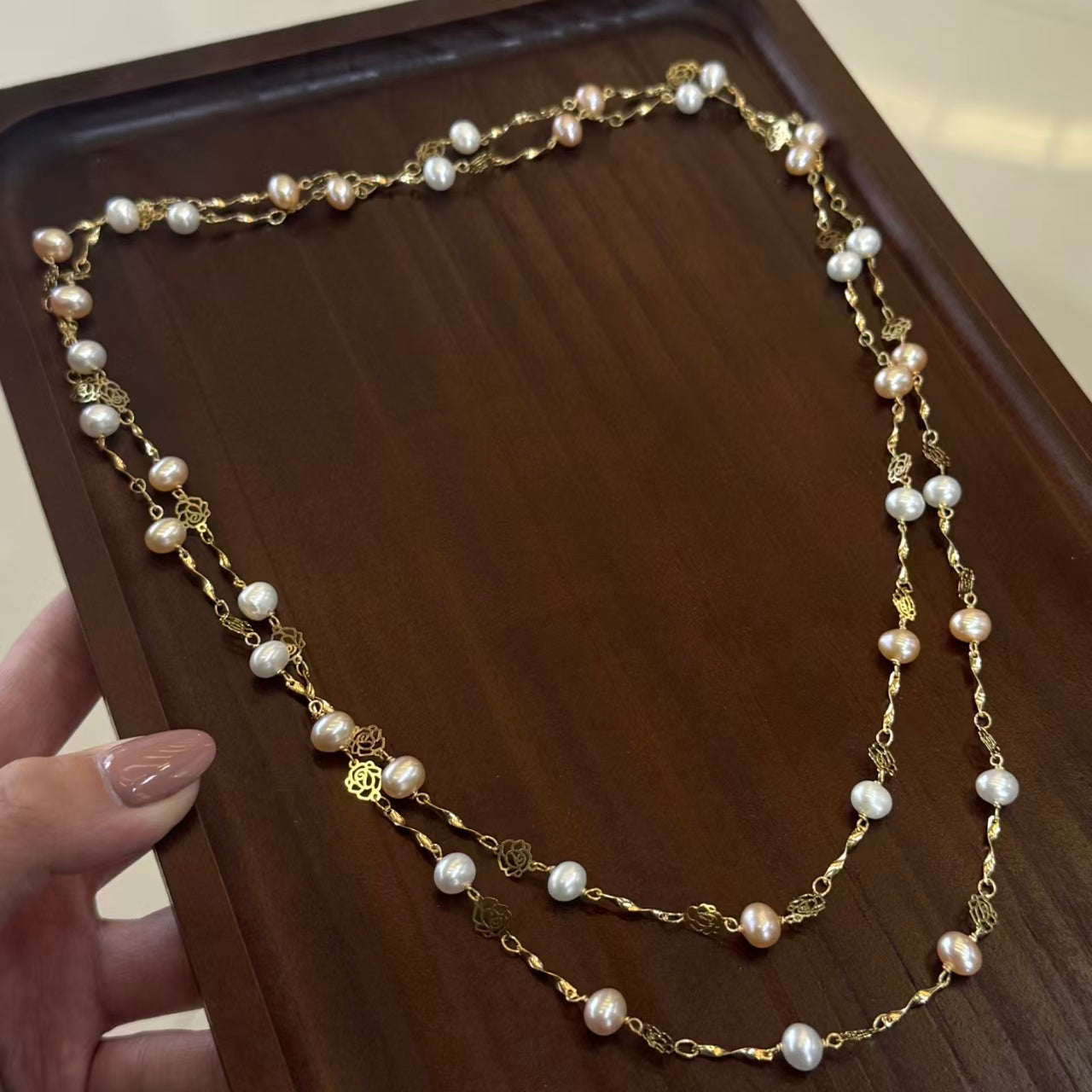 Hot selling Natural Freshwater white pink oval pearl necklace sweater chain, Fashionable handmade design pearl necklace for women