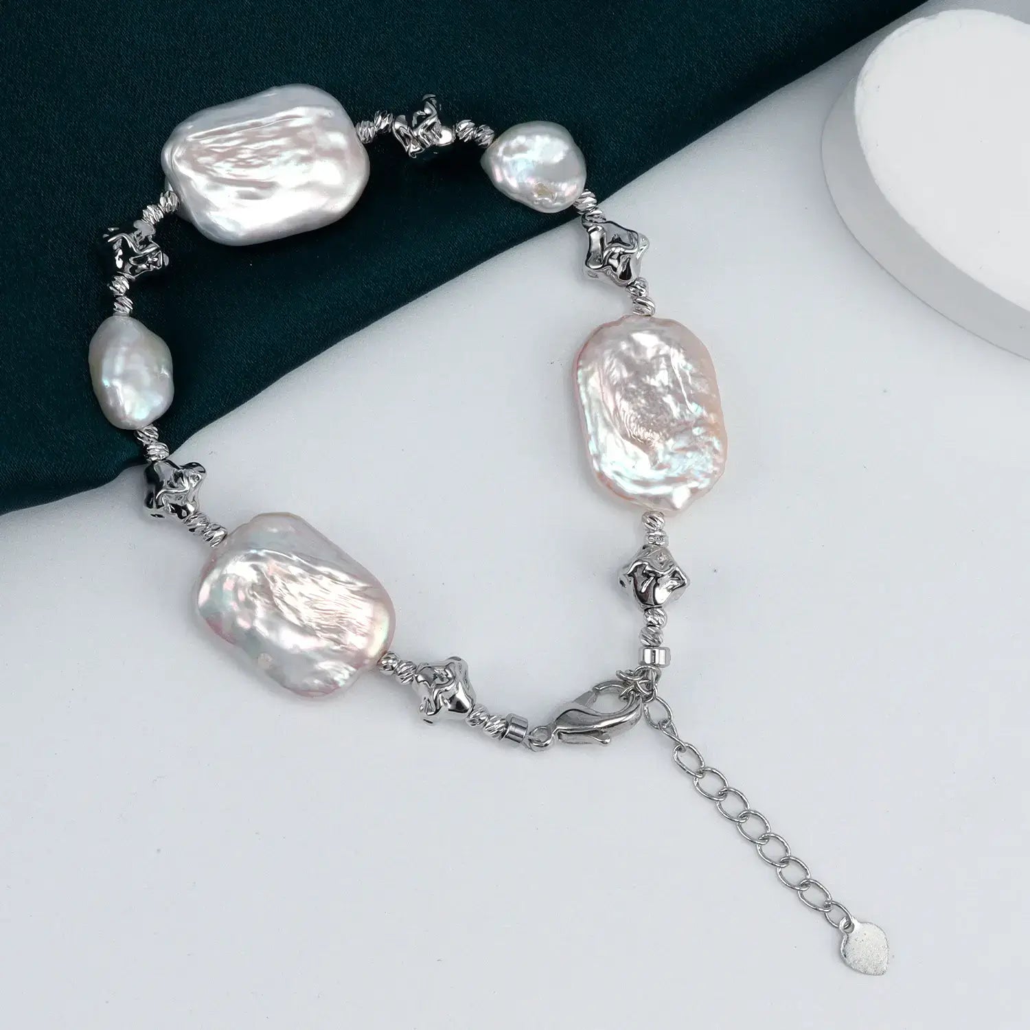 2026 Luxury Freshwater Baroque Shape Bracelet for Women White Pearl Beaded with Special Buckle Design Niche Jewelry Wholesale