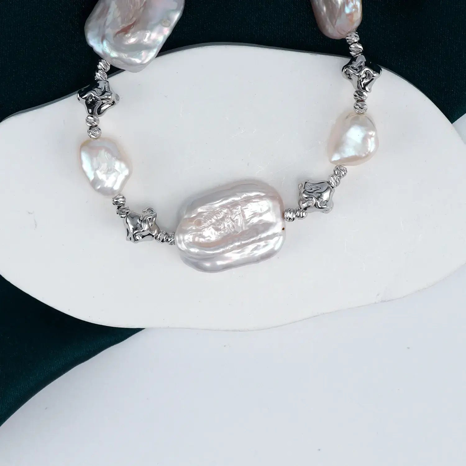 2026 Luxury Freshwater Baroque Shape Bracelet for Women White Pearl Beaded with Special Buckle Design Niche Jewelry Wholesale