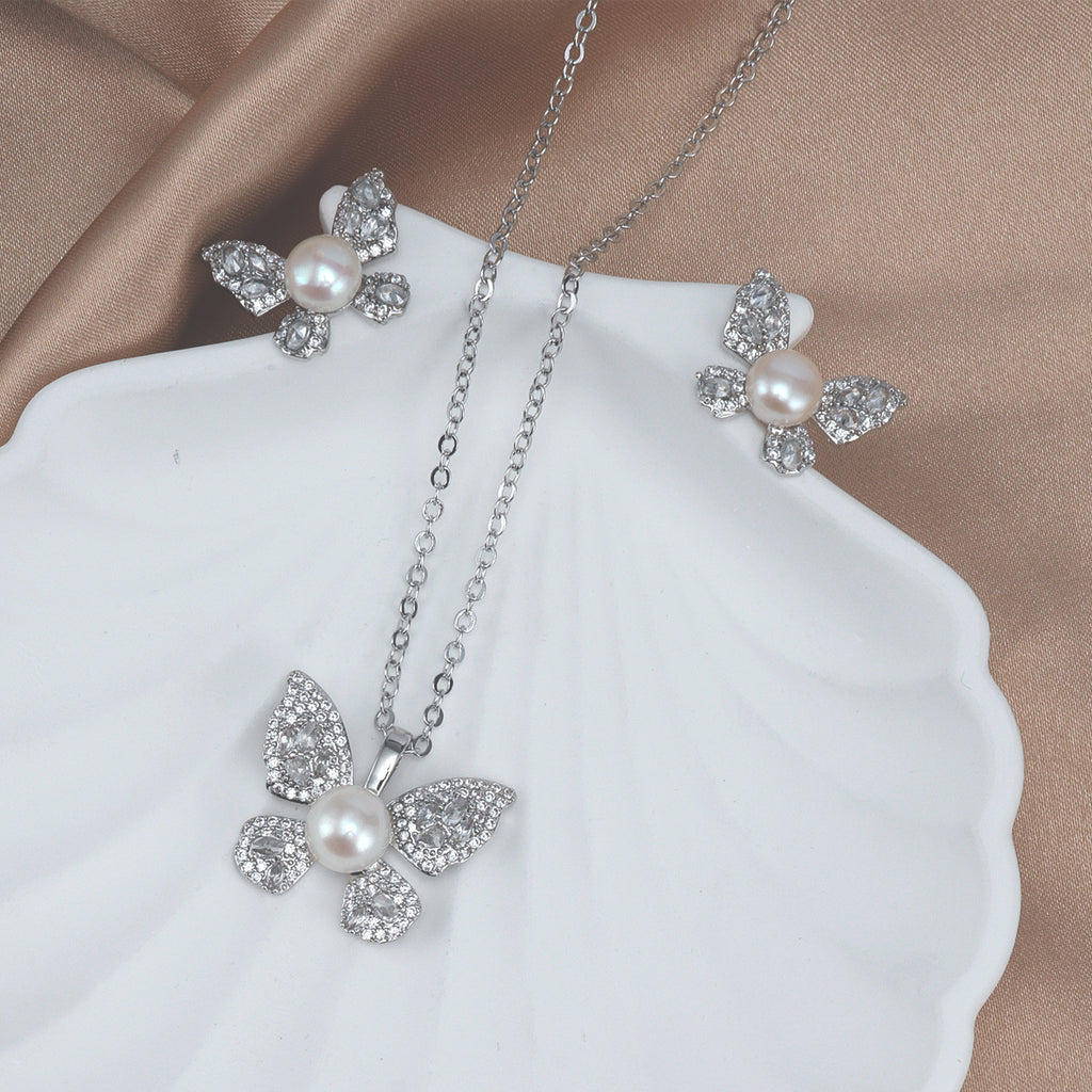 Natural freshwater white pearl butterfly pendant earring set, fashionable pearl set suitable for women