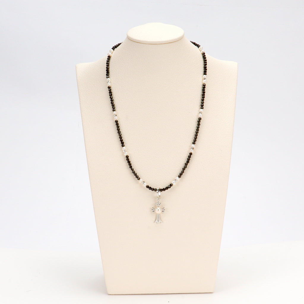 New Design Natural Freshwater White Pearl Popular Cross Star Pendant Necklace Black Spinel Beaded Necklace Jewelry for Women