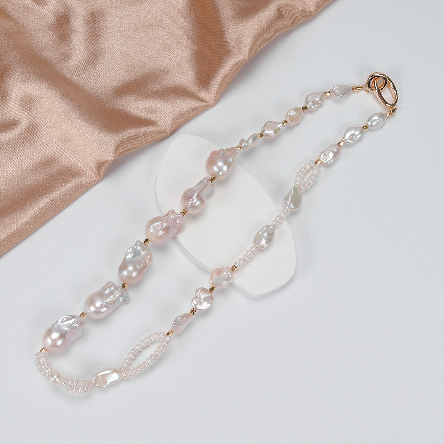 Fashion Natural Freshwater White Baroque Pearl Necklace, High-quality handmade double-layer necklace for women