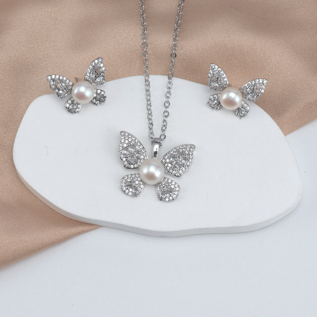 Natural freshwater white pearl butterfly pendant earring set, fashionable pearl set suitable for women
