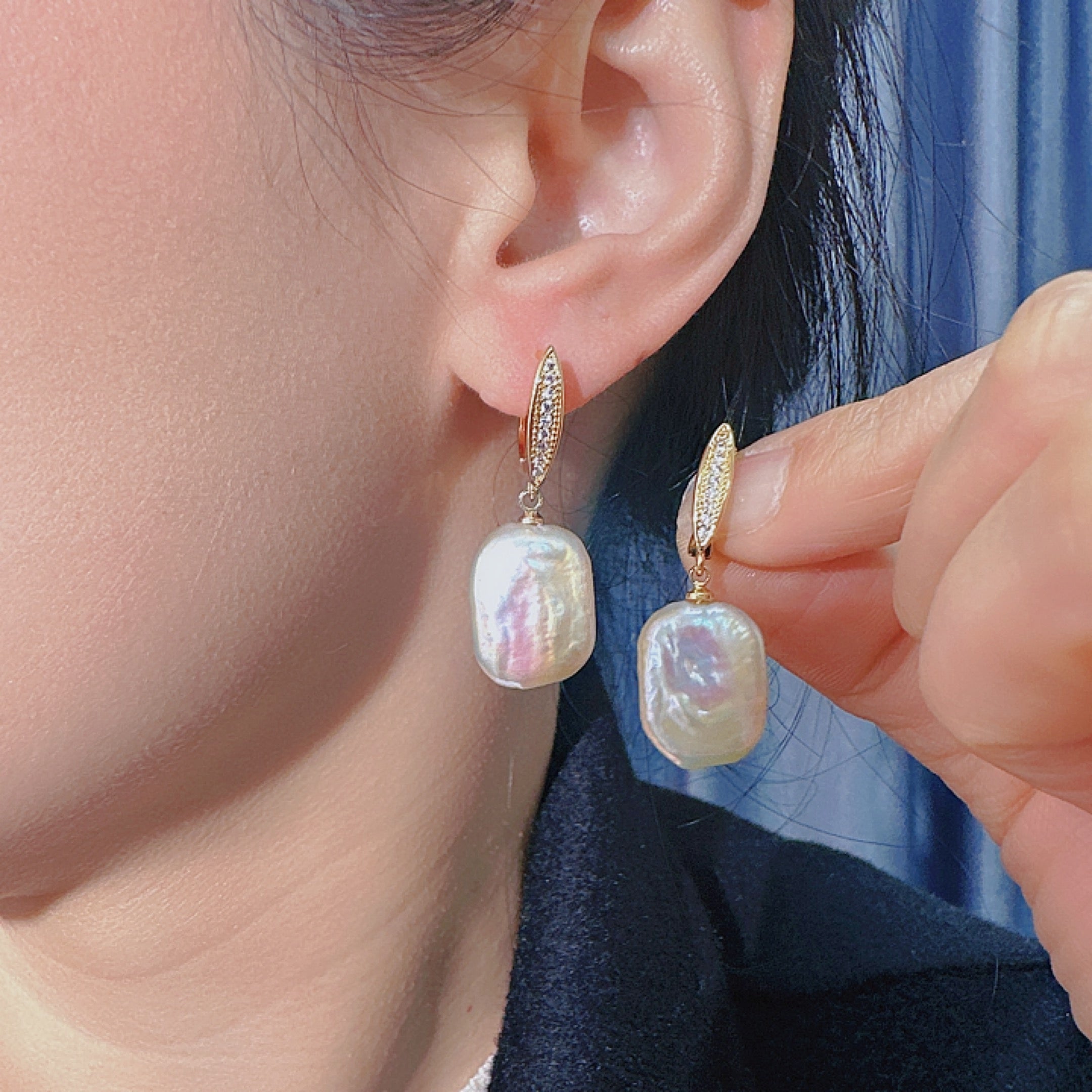 Hot selling Natural Freshwater white Baroque square ear buckle in gold and silver for women to wear