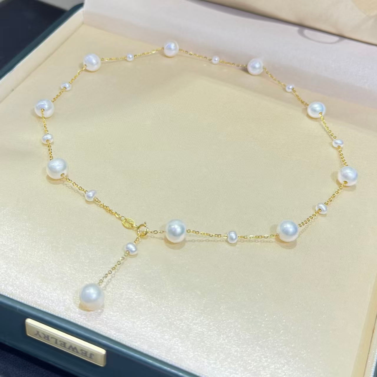Hot selling Natural Freshwater white bead spaced starry sky necklace, Fashionable and exquisite pearl necklace for women