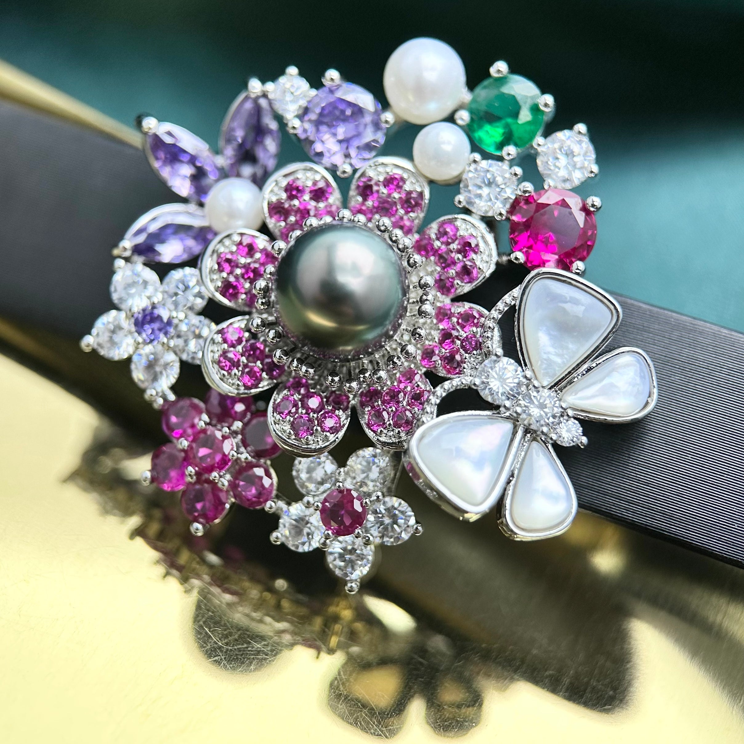 High quality Natural seawater Tahiti brooch bracelet, Fashionable high-end pearl brooch bracelet dual-use for women