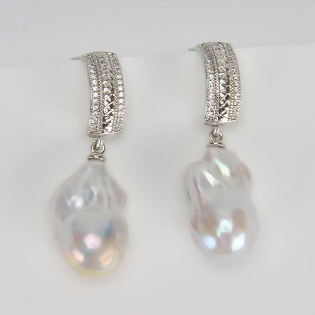 New Product Classical Style Earrings Natural Freshwater Baroque Pearl Earrings Gift for Girls