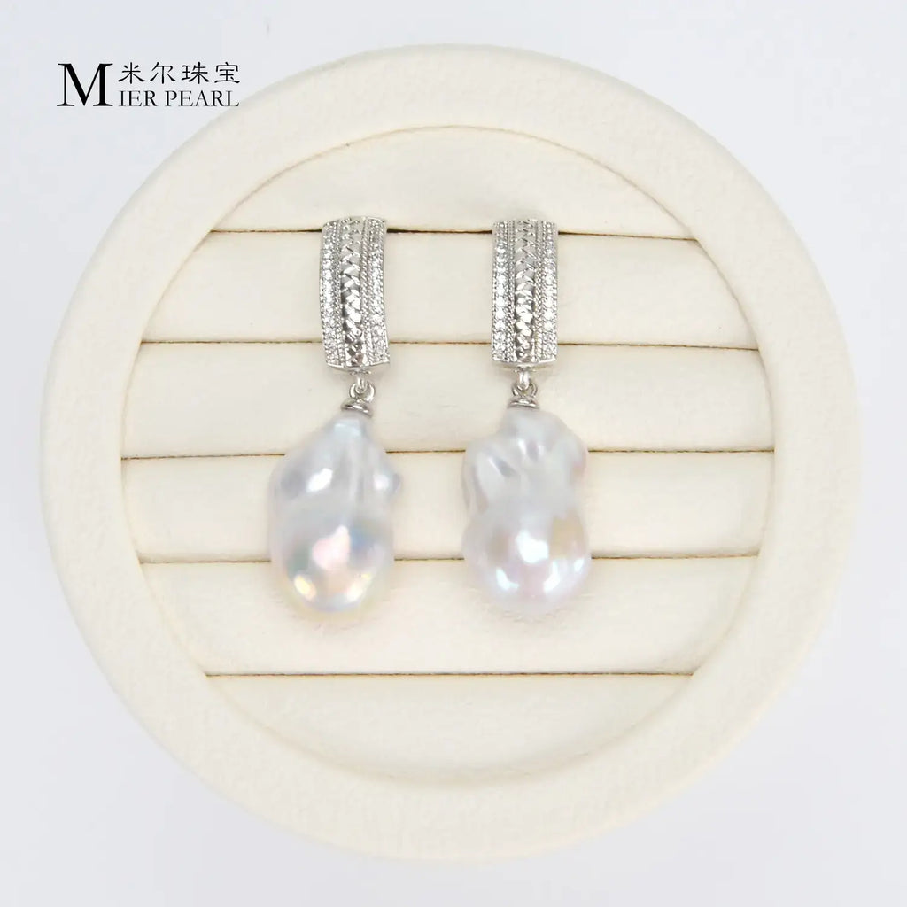 New Product Classical Style Earrings Natural Freshwater Baroque Pearl Earrings Gift for Girls