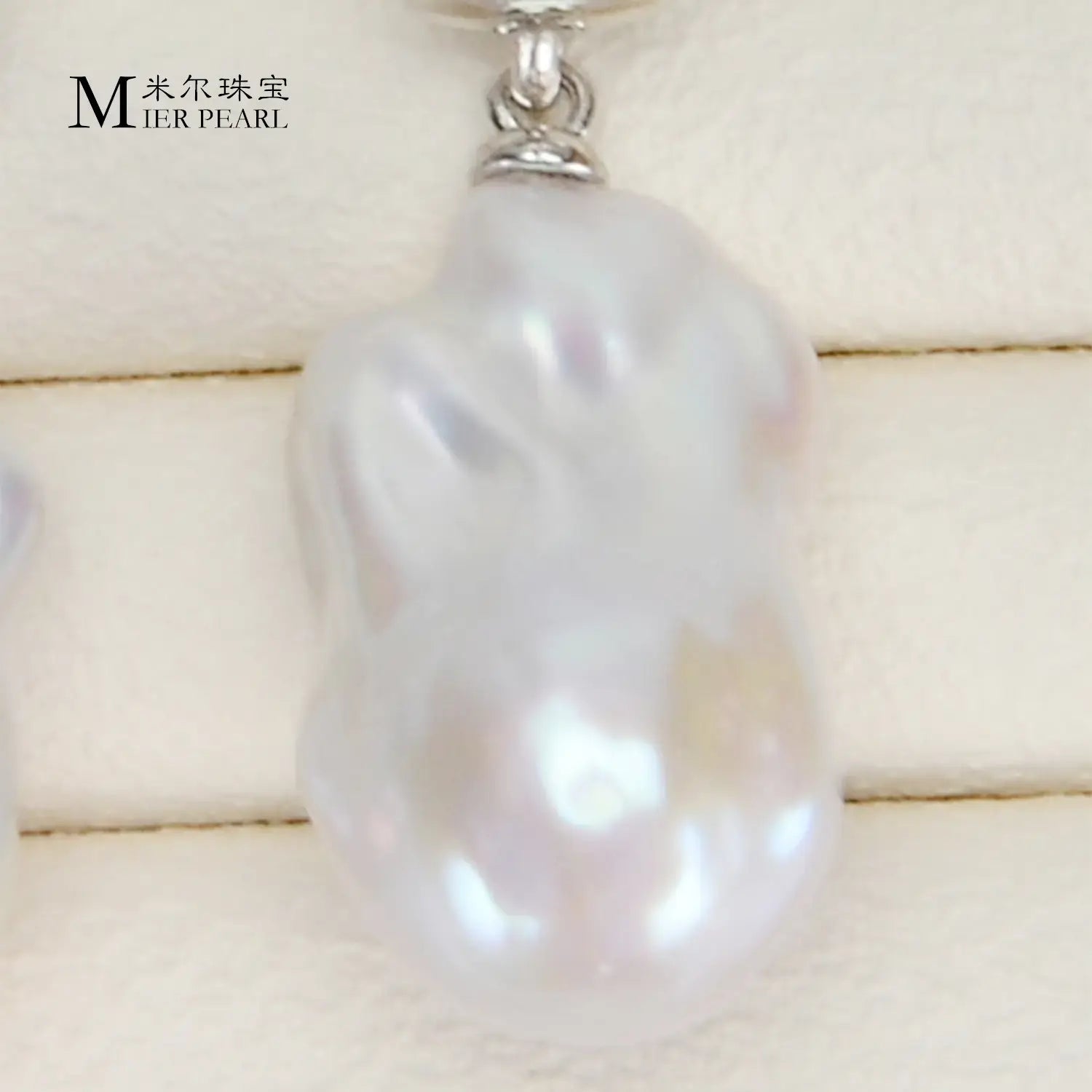 New Product Classical Style Earrings Natural Freshwater Baroque Pearl Earrings Gift for Girls