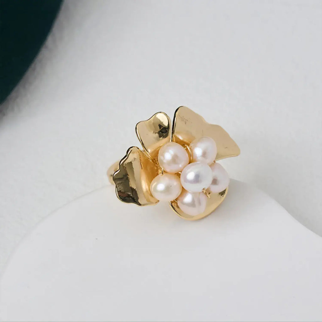 Hot Selling Freshwater pearl flower  Ring fashion vacation style flower  decoration trendy jewelry Ring