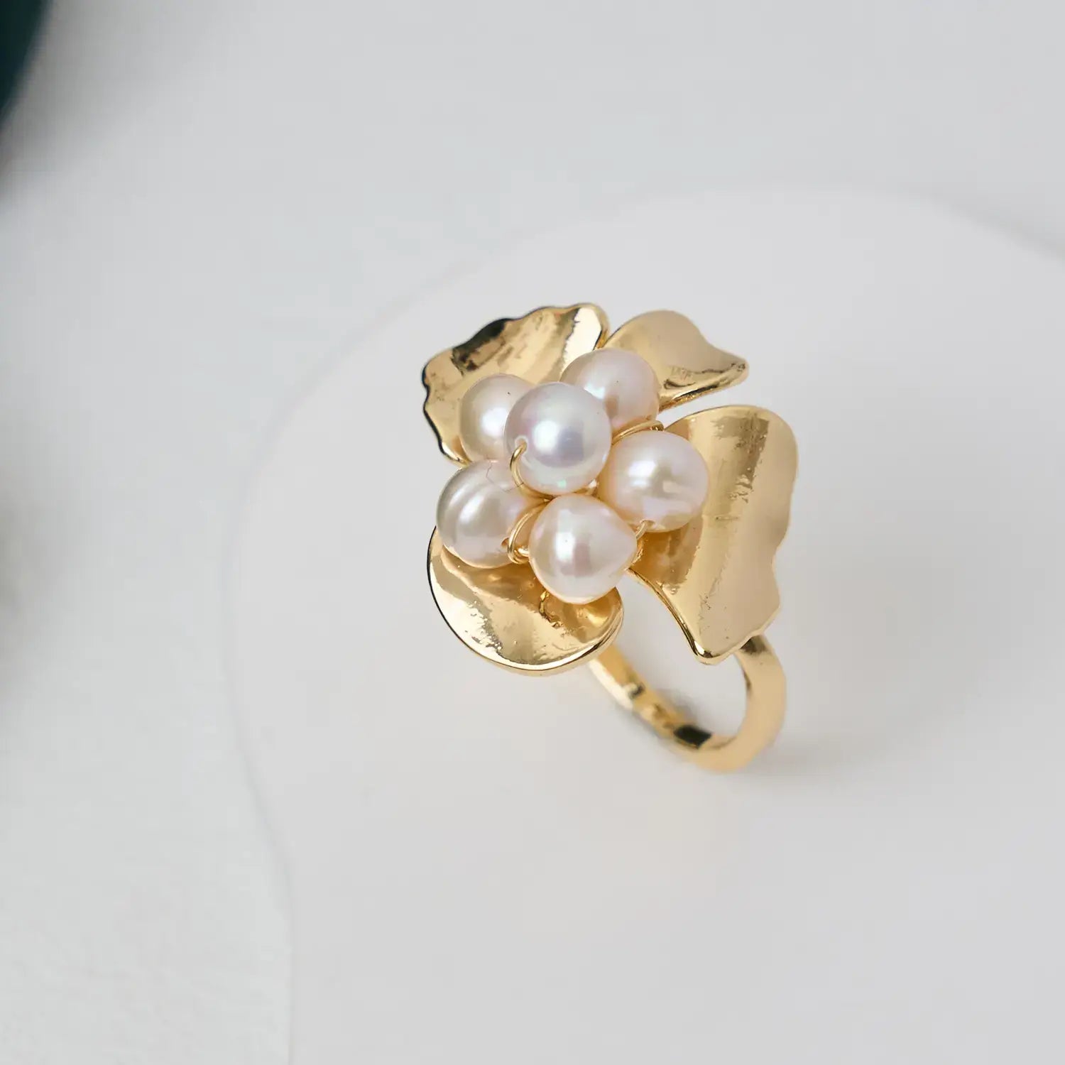 Hot Selling Freshwater pearl flower  Ring fashion vacation style flower  decoration trendy jewelry Ring