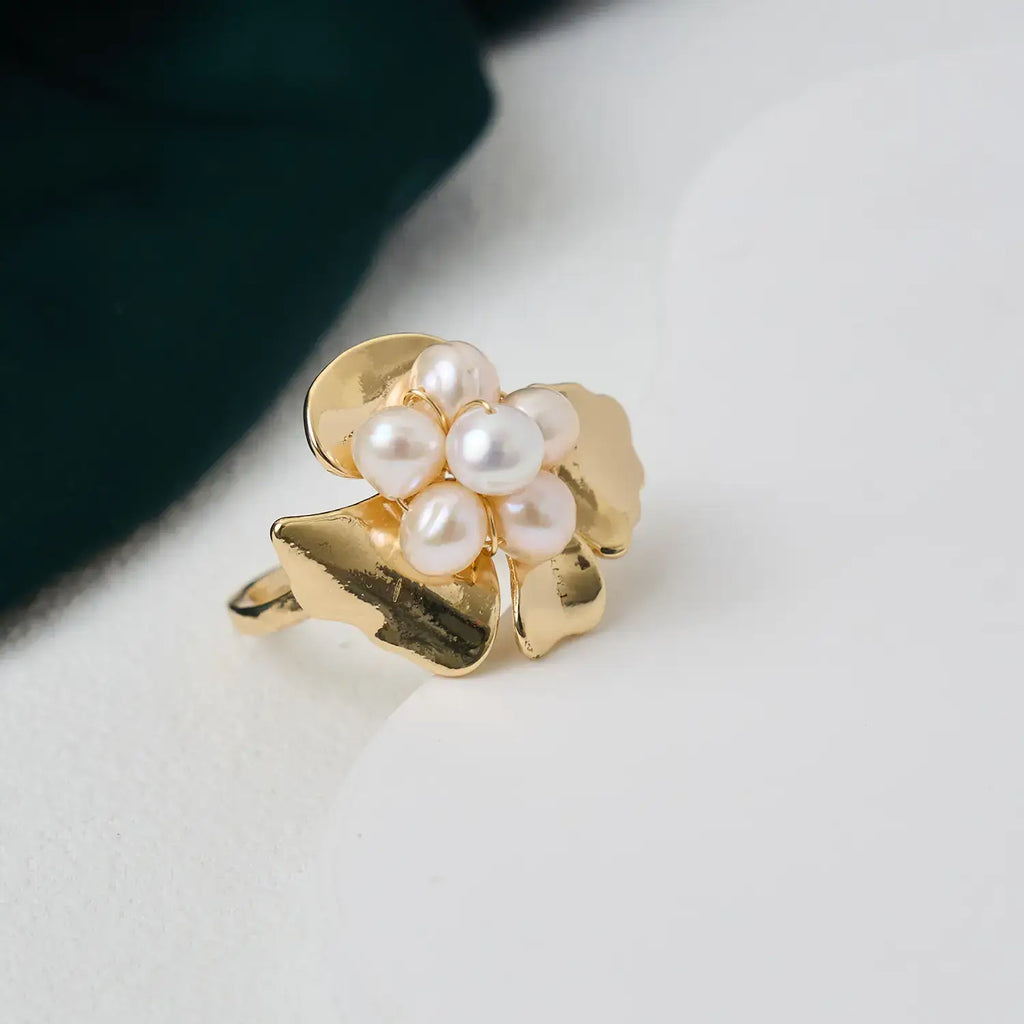 Hot Selling Freshwater pearl flower  Ring fashion vacation style flower  decoration trendy jewelry Ring