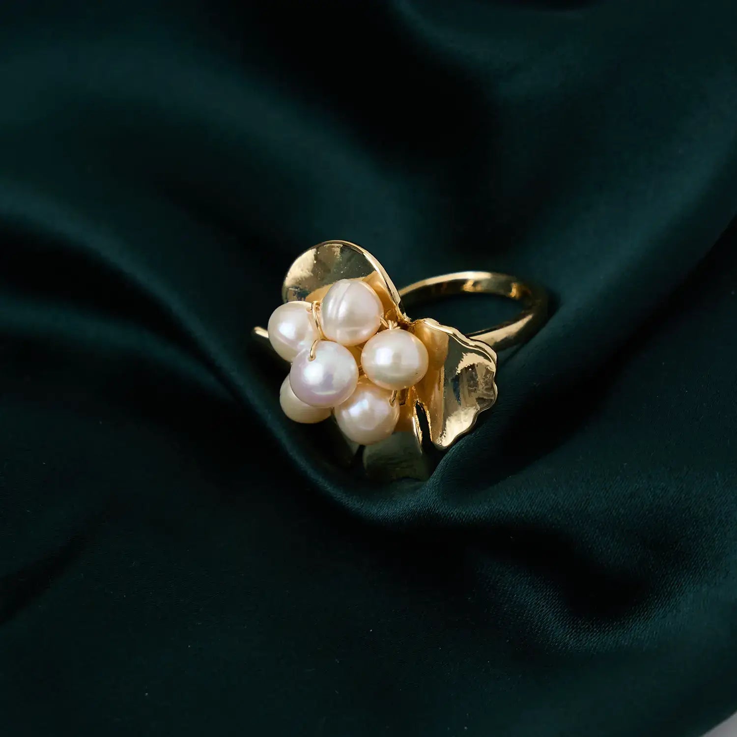 Hot Selling Freshwater pearl flower  Ring fashion vacation style flower  decoration trendy jewelry Ring