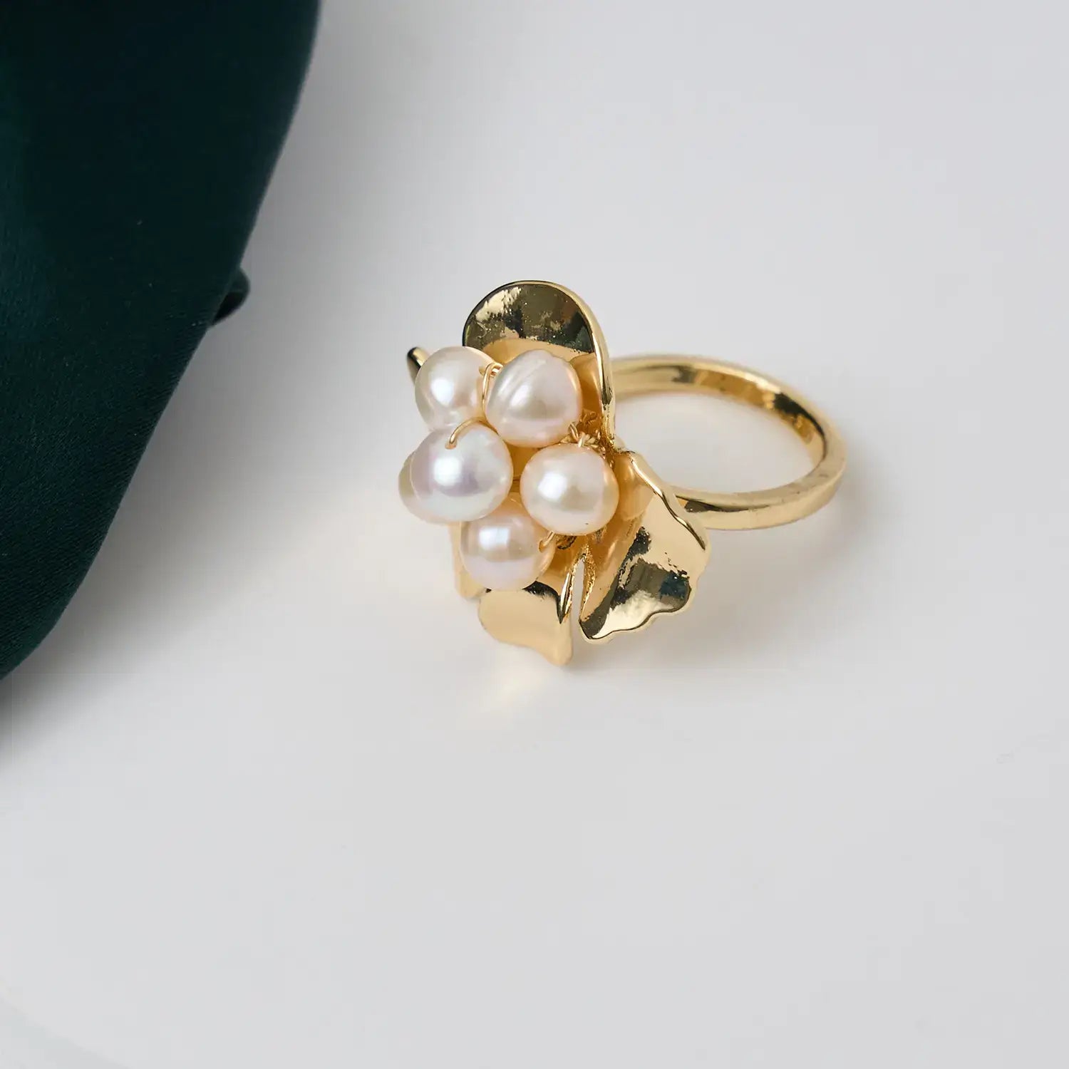 Hot Selling Freshwater pearl flower  Ring fashion vacation style flower  decoration trendy jewelry Ring