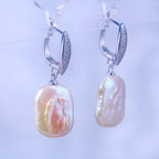 Hot selling Natural Freshwater white Baroque square ear buckle in gold and silver for women to wear