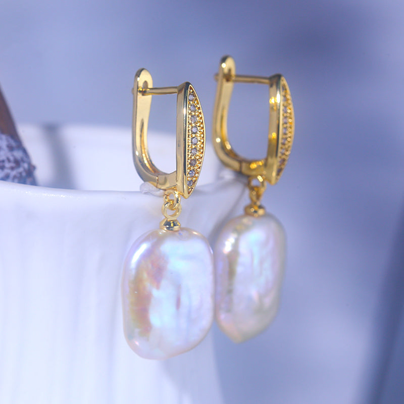 Hot selling Natural Freshwater white Baroque square ear buckle in gold and silver for women to wear