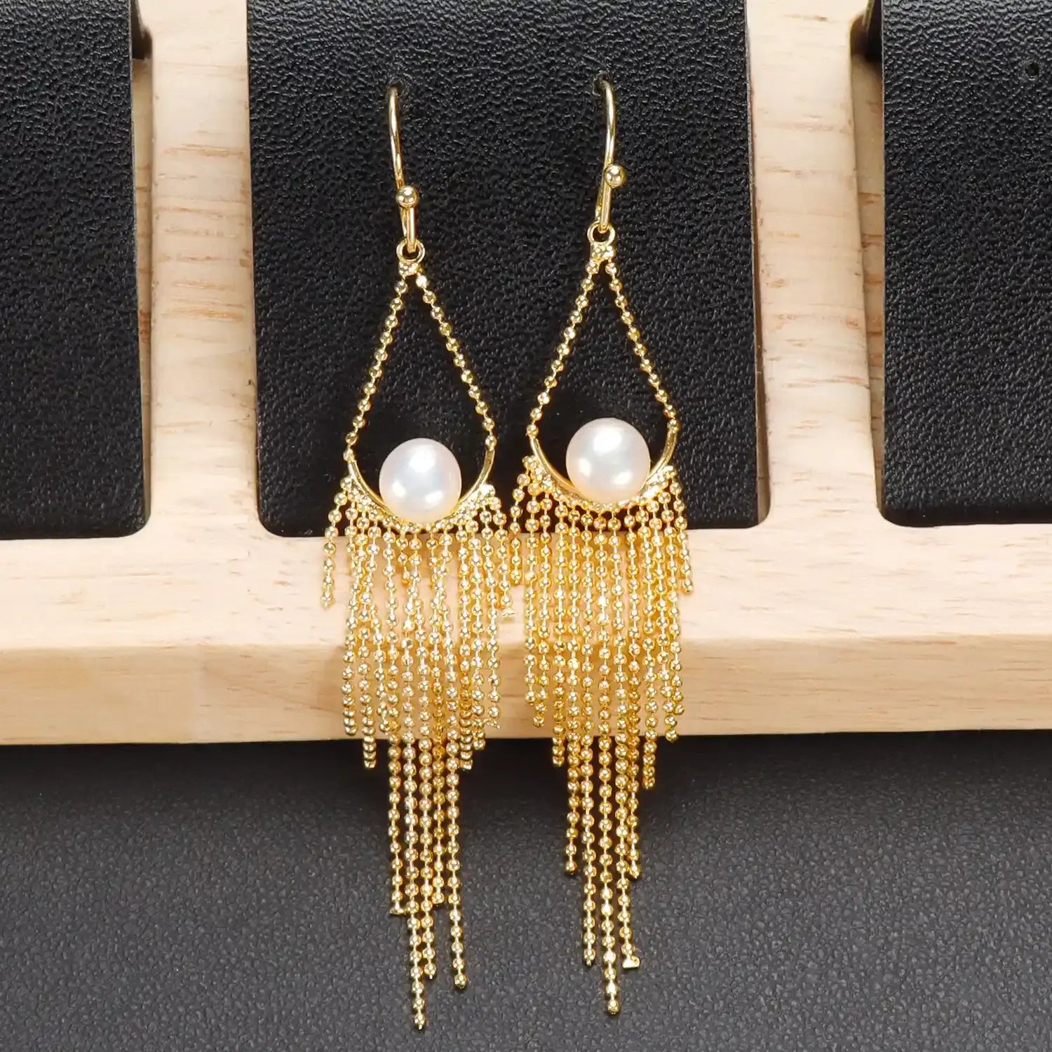 Panic Buying Natural freshwater white pearl earrings, fashionable long tassel earrings suitable for women girls