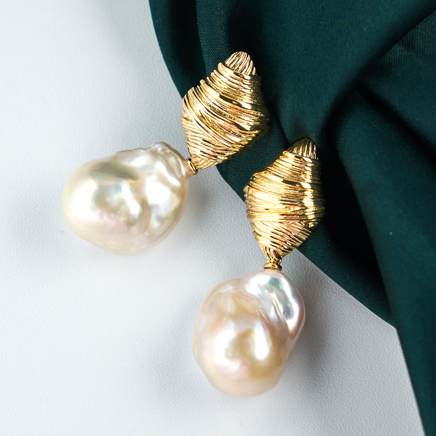 Promotional Freshwater White Pearl Earrings Large Baroque Pearl Earrings Women's Wedding Jewelry Set Gift Luxury Earrings